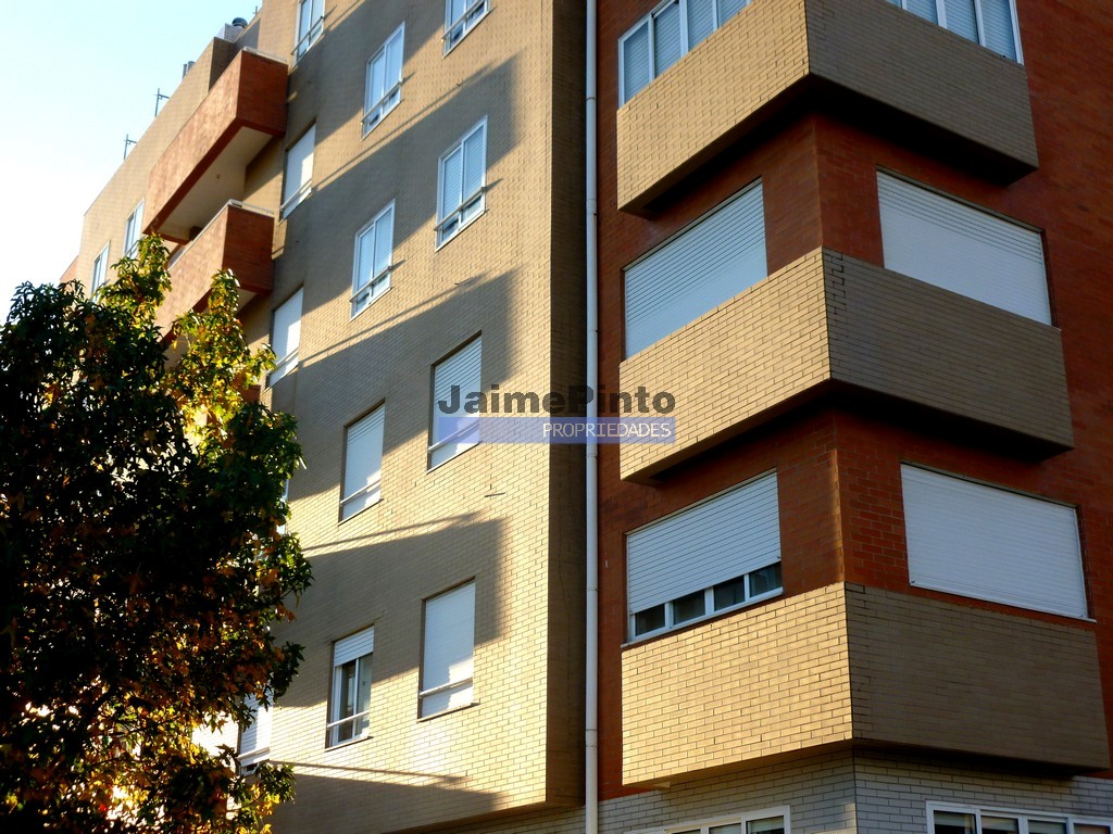 Apartamento - T2 - VILA NOVA DE GAIA