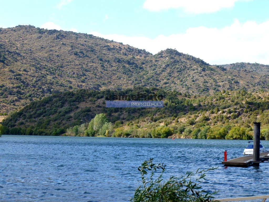 Moradia isolada - T4 - TORRE DE MONCORVO